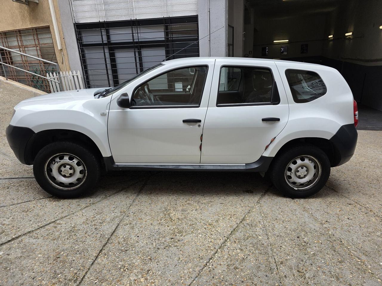 DACIA DUSTER - UNICO PROPRIETARIO - GANCIO TRAINO
