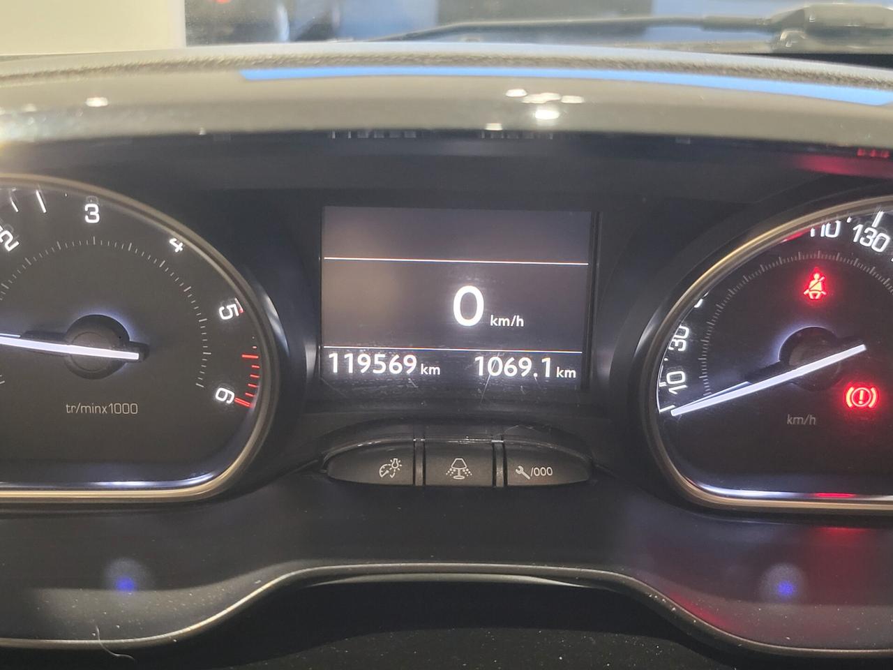 Peugeot 2008 - 2016 1.6 BlueHDi 100 Allure