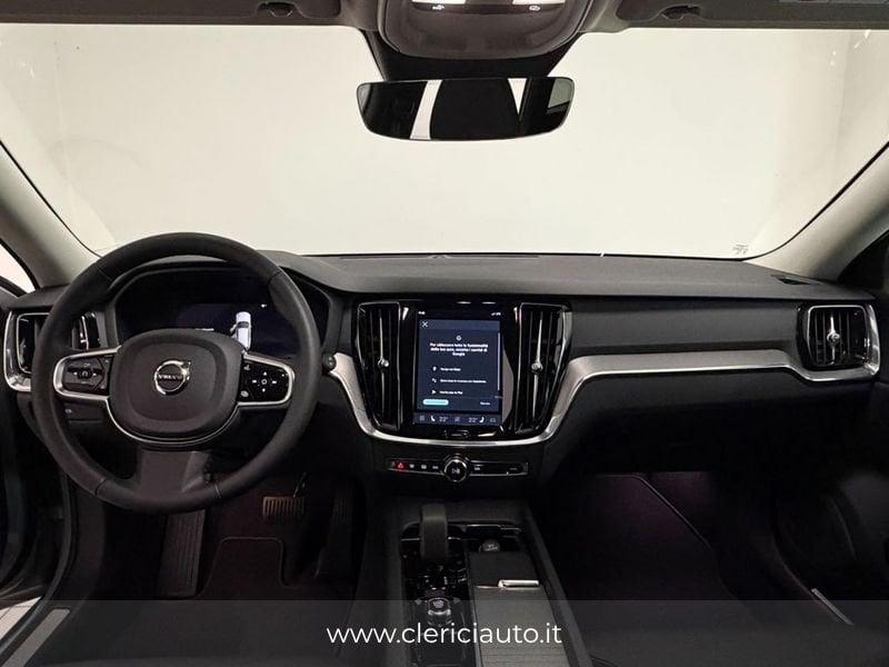 Volvo V60 B3 automatico Plus Dark