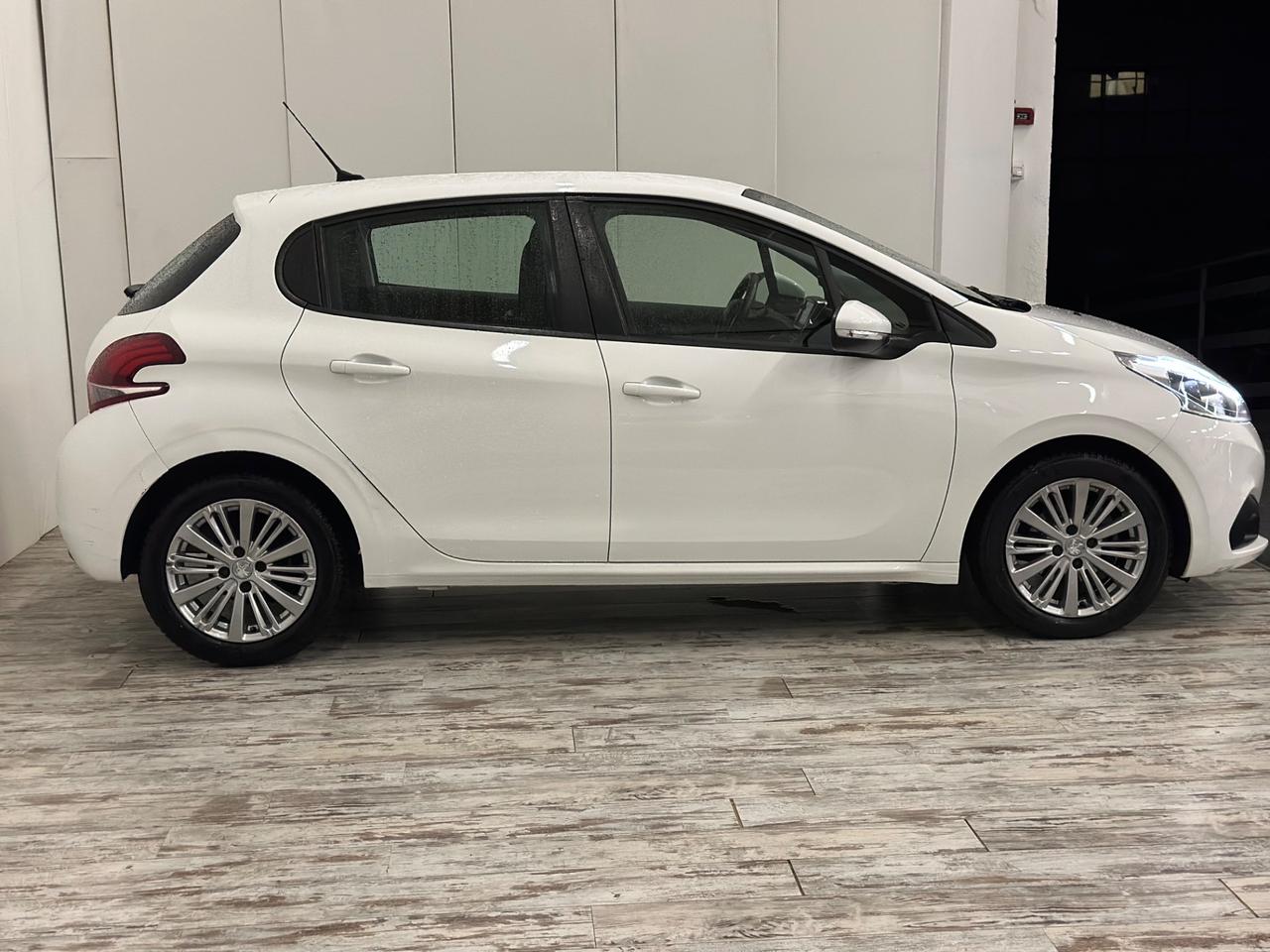 Peugeot 208 1.2 Benzina 5 porte Allure
