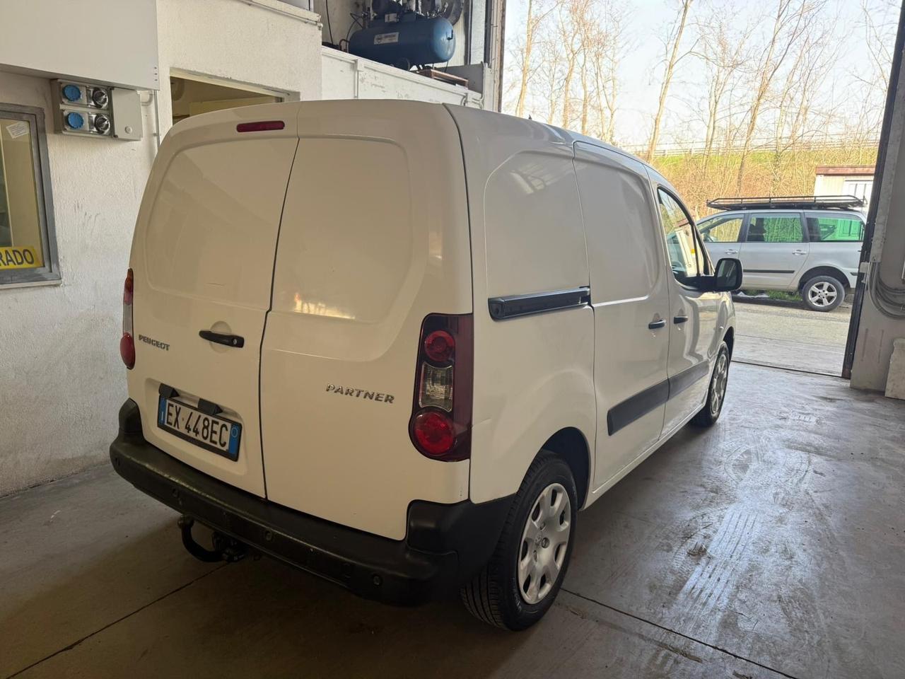 Peugeot partner GANCIO TRAINO 1150kg