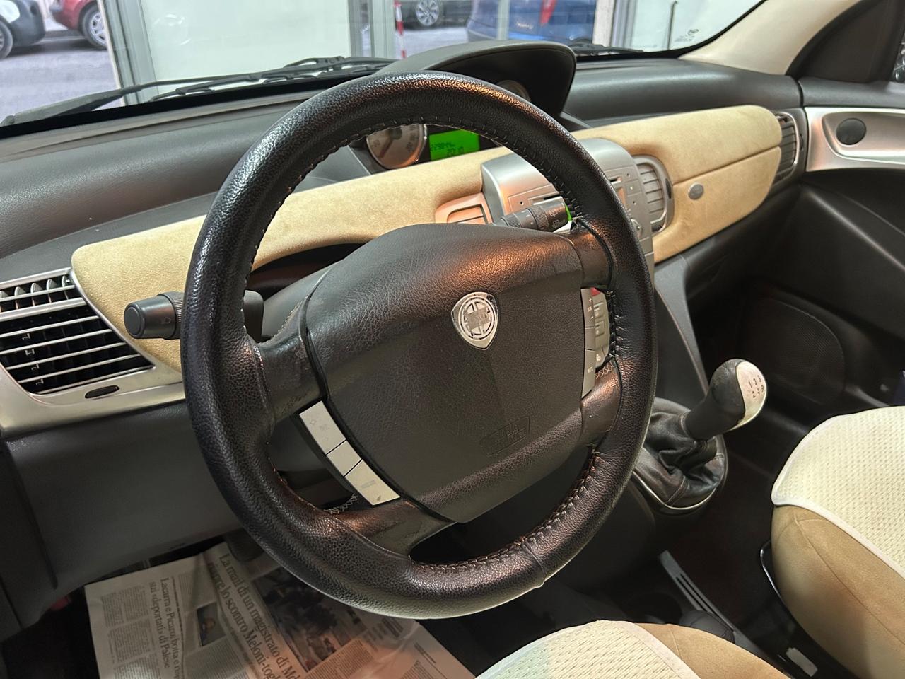 Lancia Ypsilon 1.3 MJT 75 CV Clima Neo Patentati