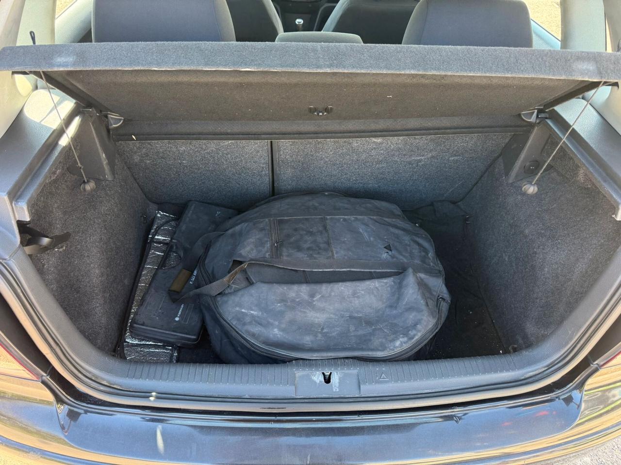 Volkswagen Polo 1.2/64CV 12V 5p. Comfortline