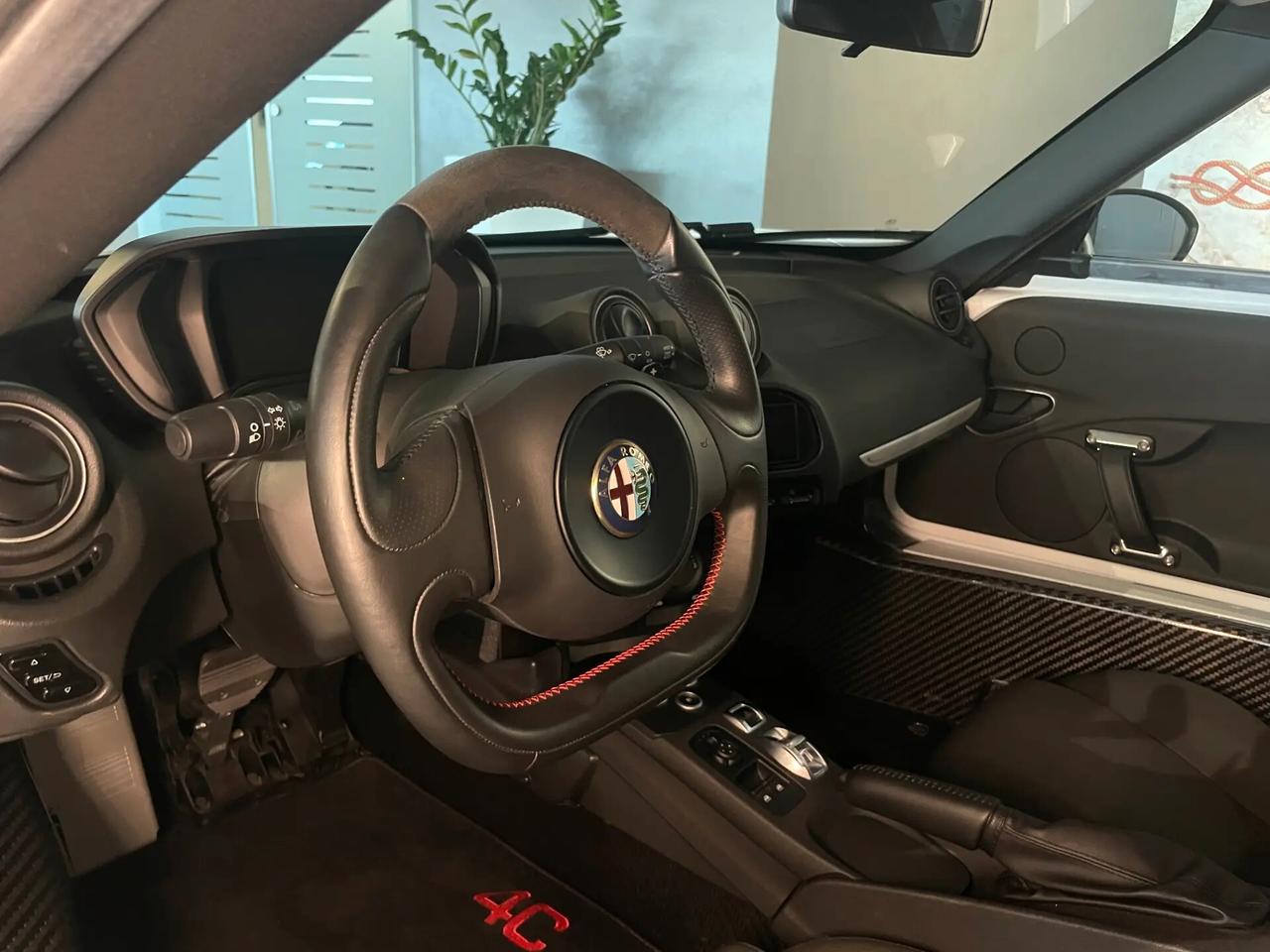 Alfa Romeo 4C 1750 TBi
