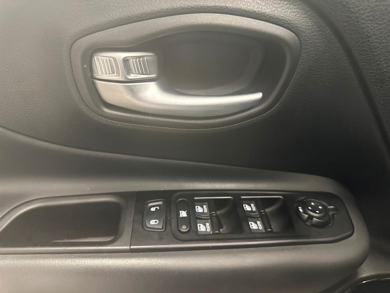 Jeep Renegade 1.3 T4 DDCT S