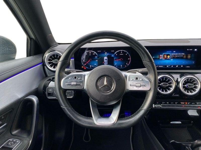 Mercedes-Benz Classe A A 180 d Premium Night edition auto