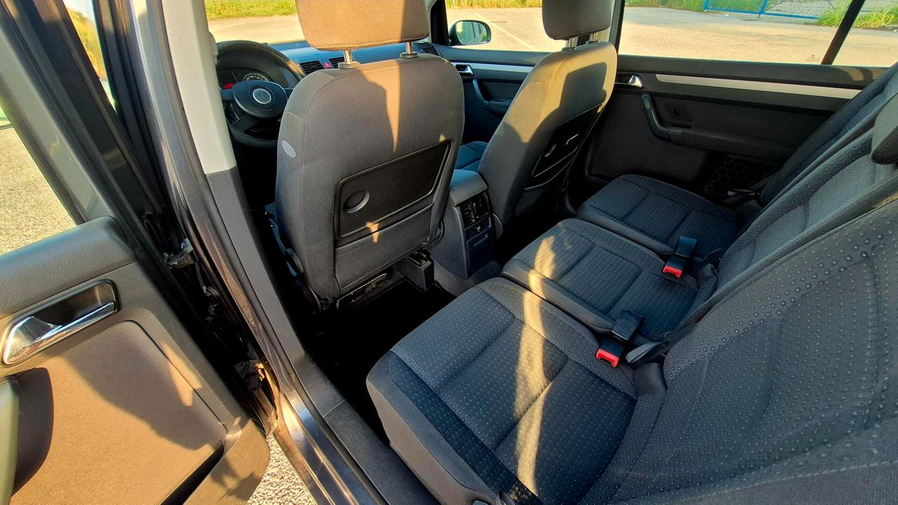 Volkswagen Touran 1.6 16V 6 MARCE 7 POSTI