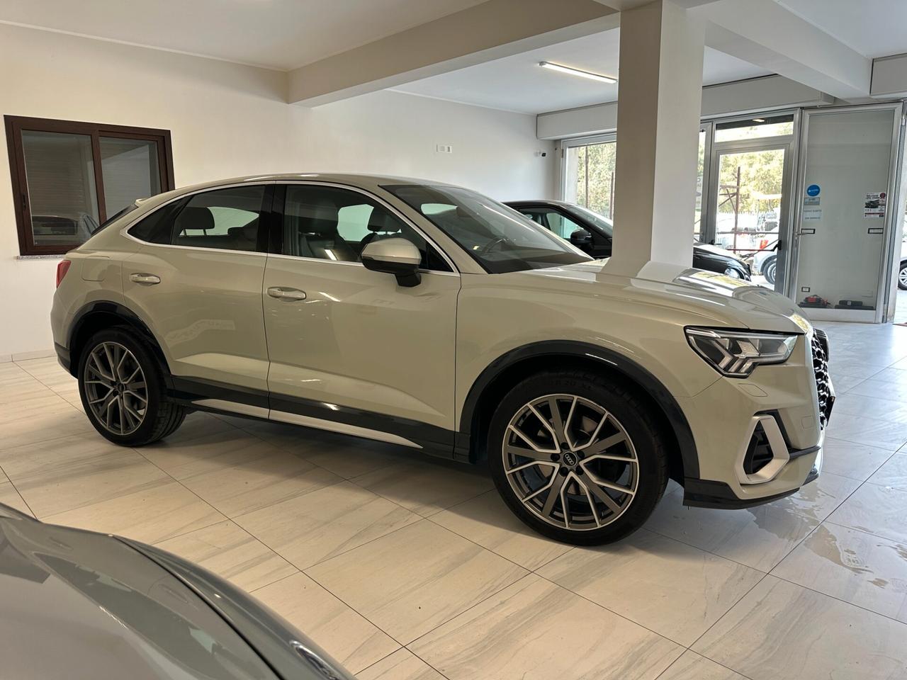 Audi Q3 40 TDI quattro S tronic line edition