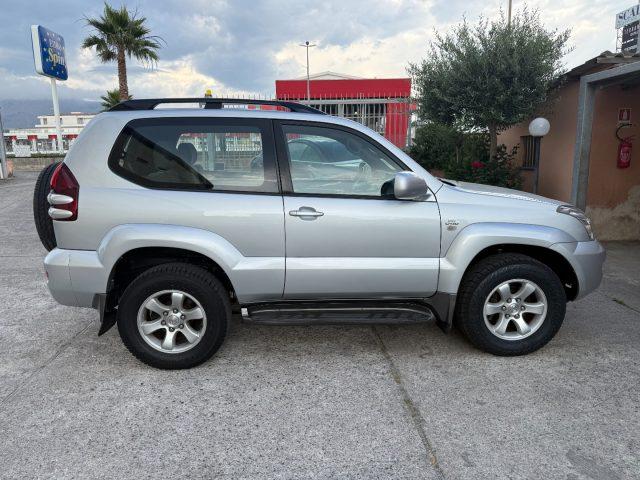 TOYOTA Land Cruiser 3.0 D-4D 16V cat 3 porte Sol