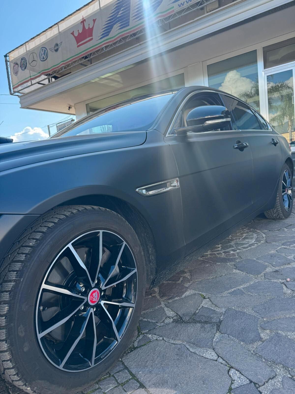 Jaguar XF 3.0 D V6 300 CV cambio automatico Prestige