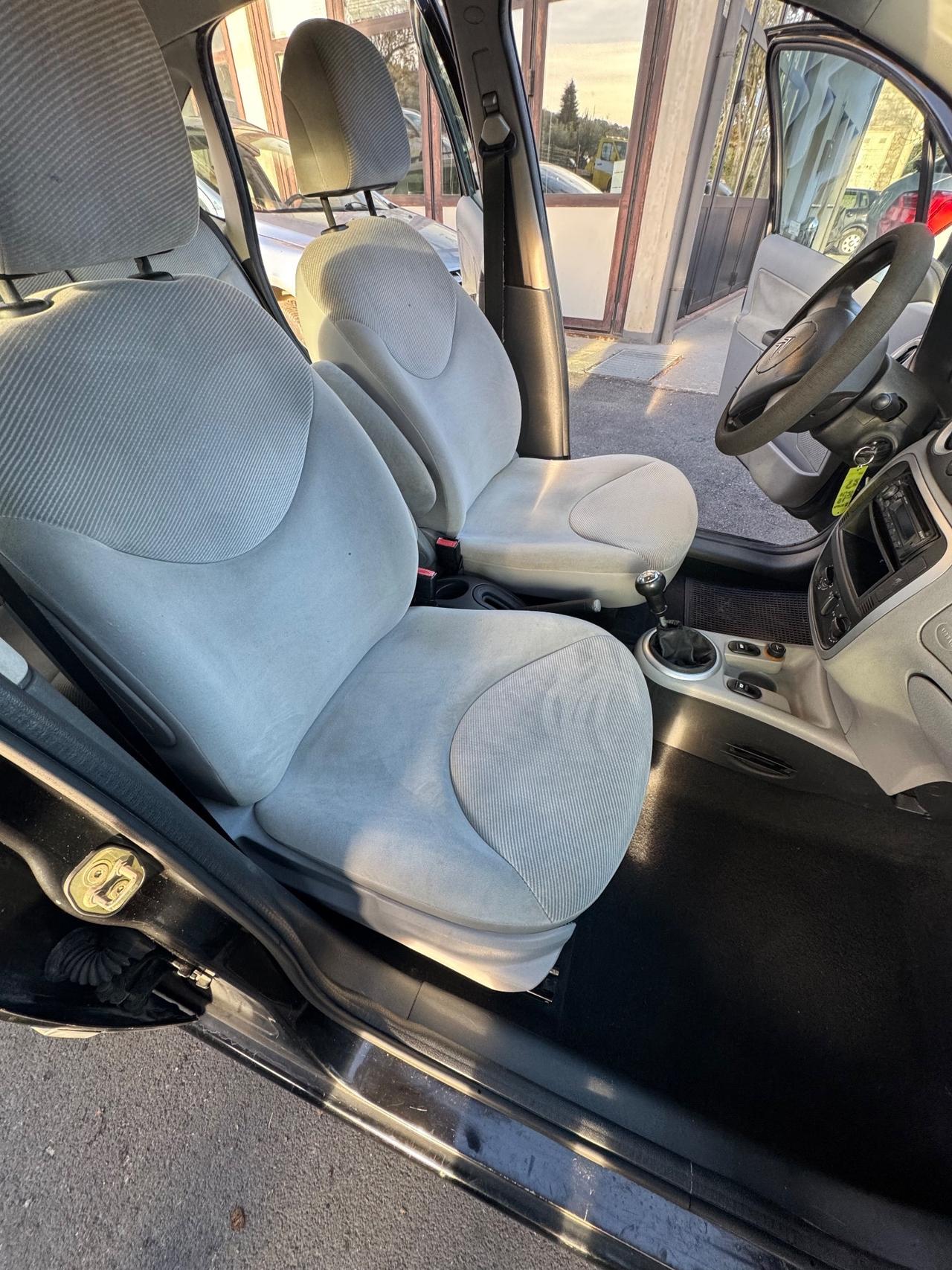 Citroen C3 1.4 HDi 70CV Elegance