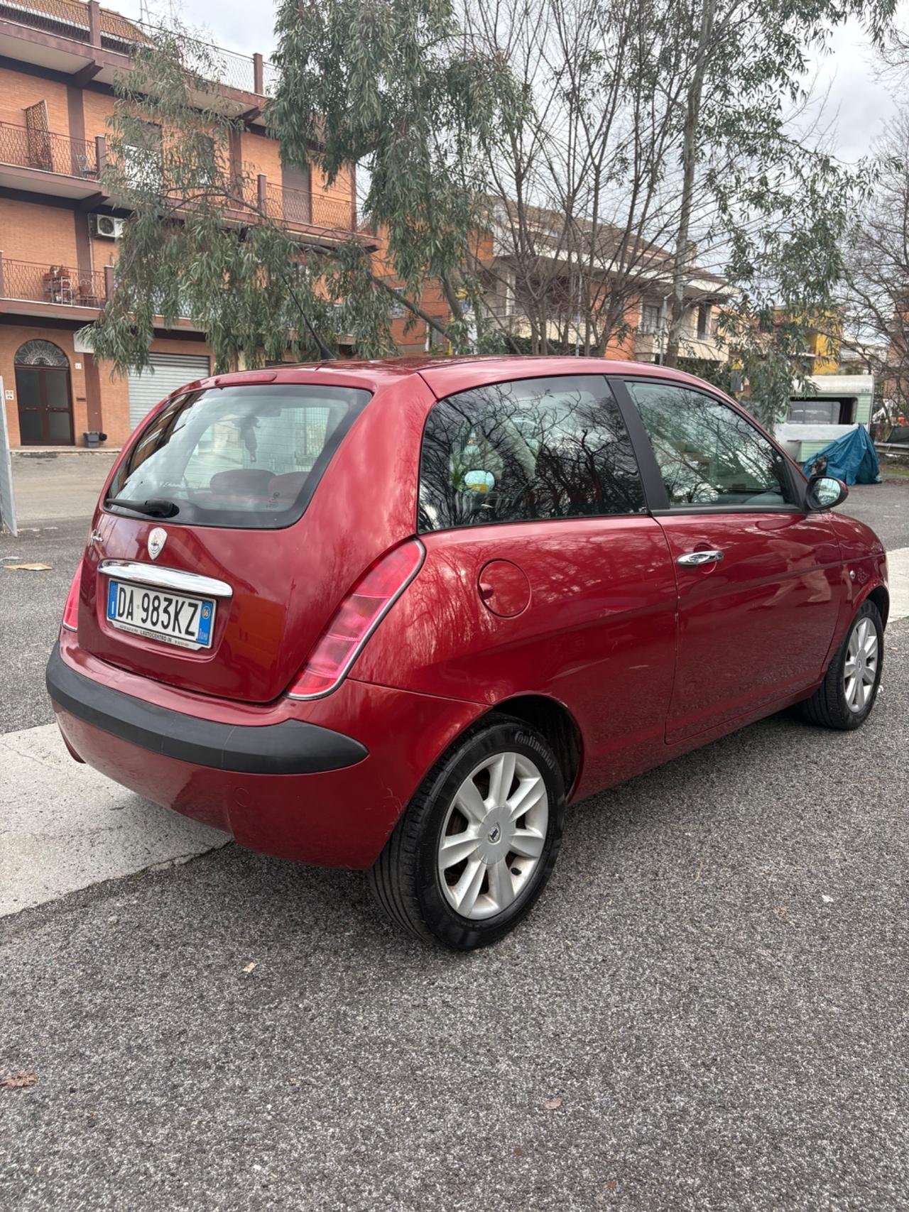 Lancia Ypsilon 1.2 16V Platino 94000 km