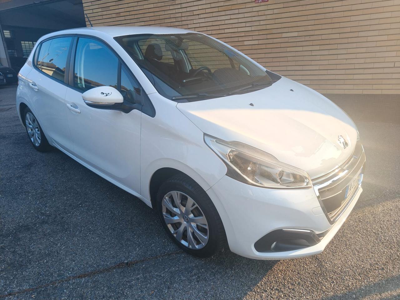Peugeot 208 BlueHDi 75 S&S 5 porte Active