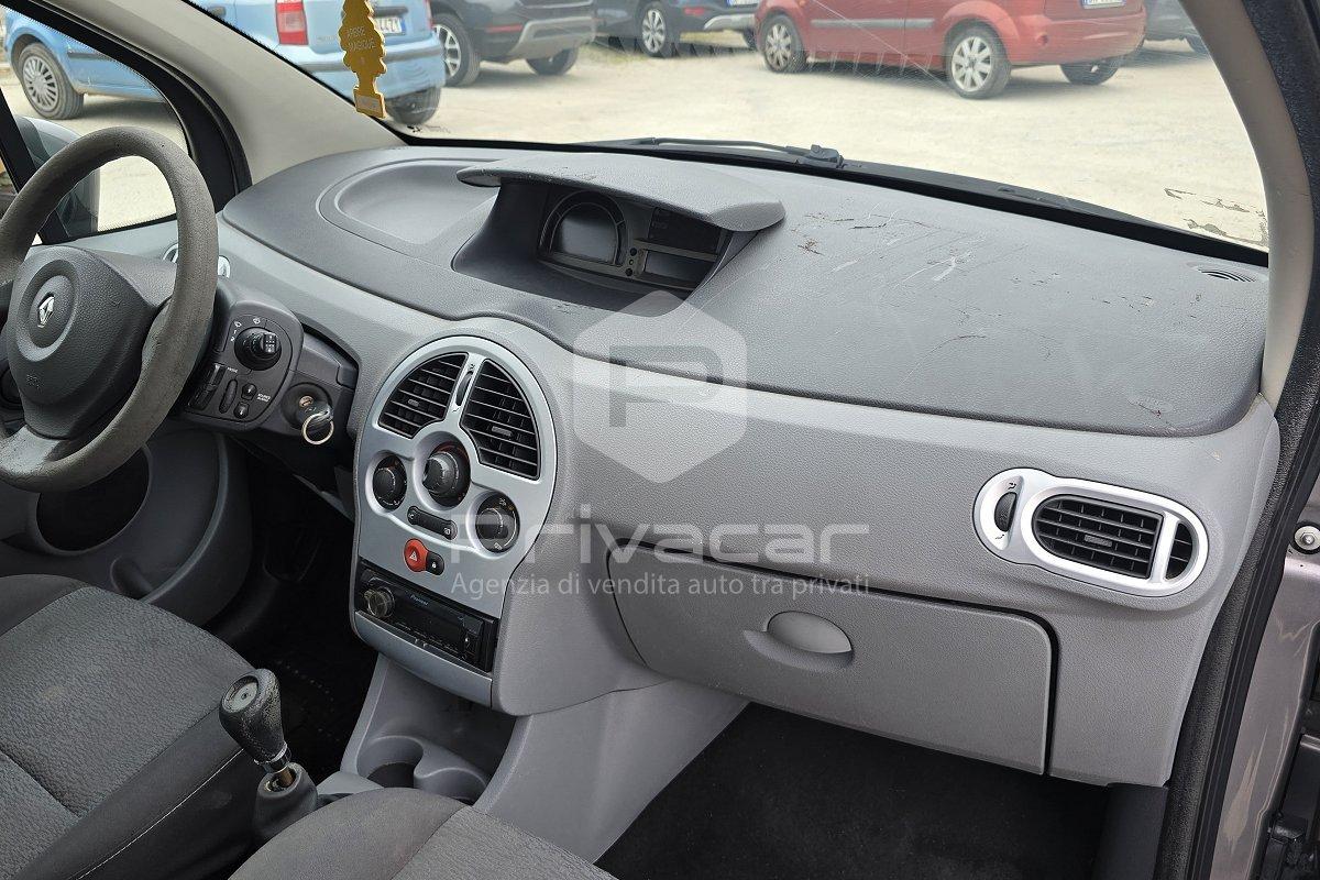 RENAULT Modus 1.2 16V Attractive