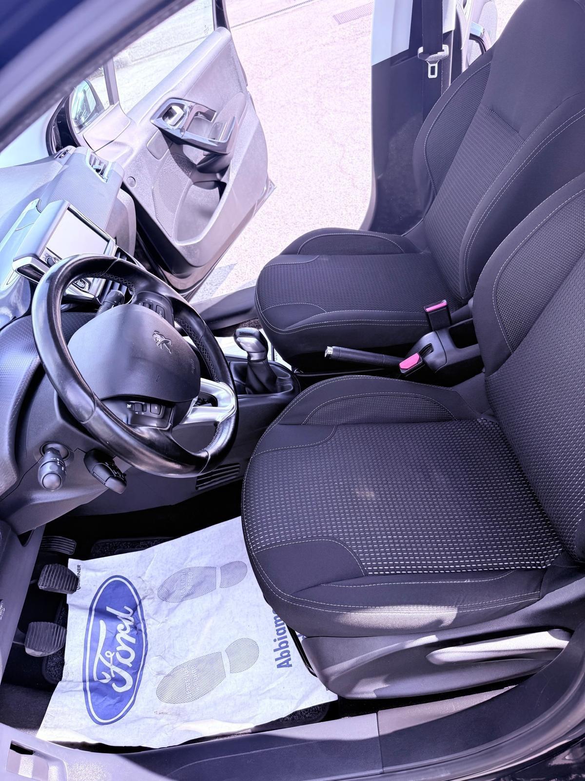 Peugeot 208 PureTech 82 5p. GPL Ok neopatentati