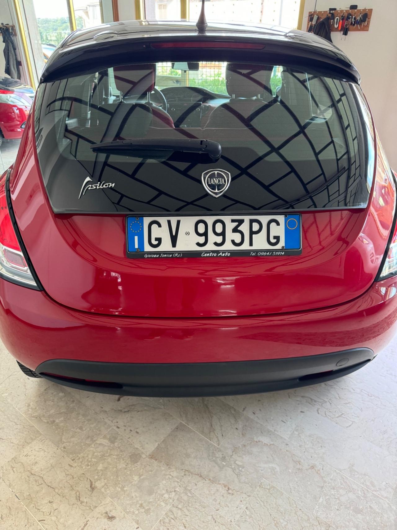 Lancia Ypsilon 1.2 69 CV 5 porte S&S Gold