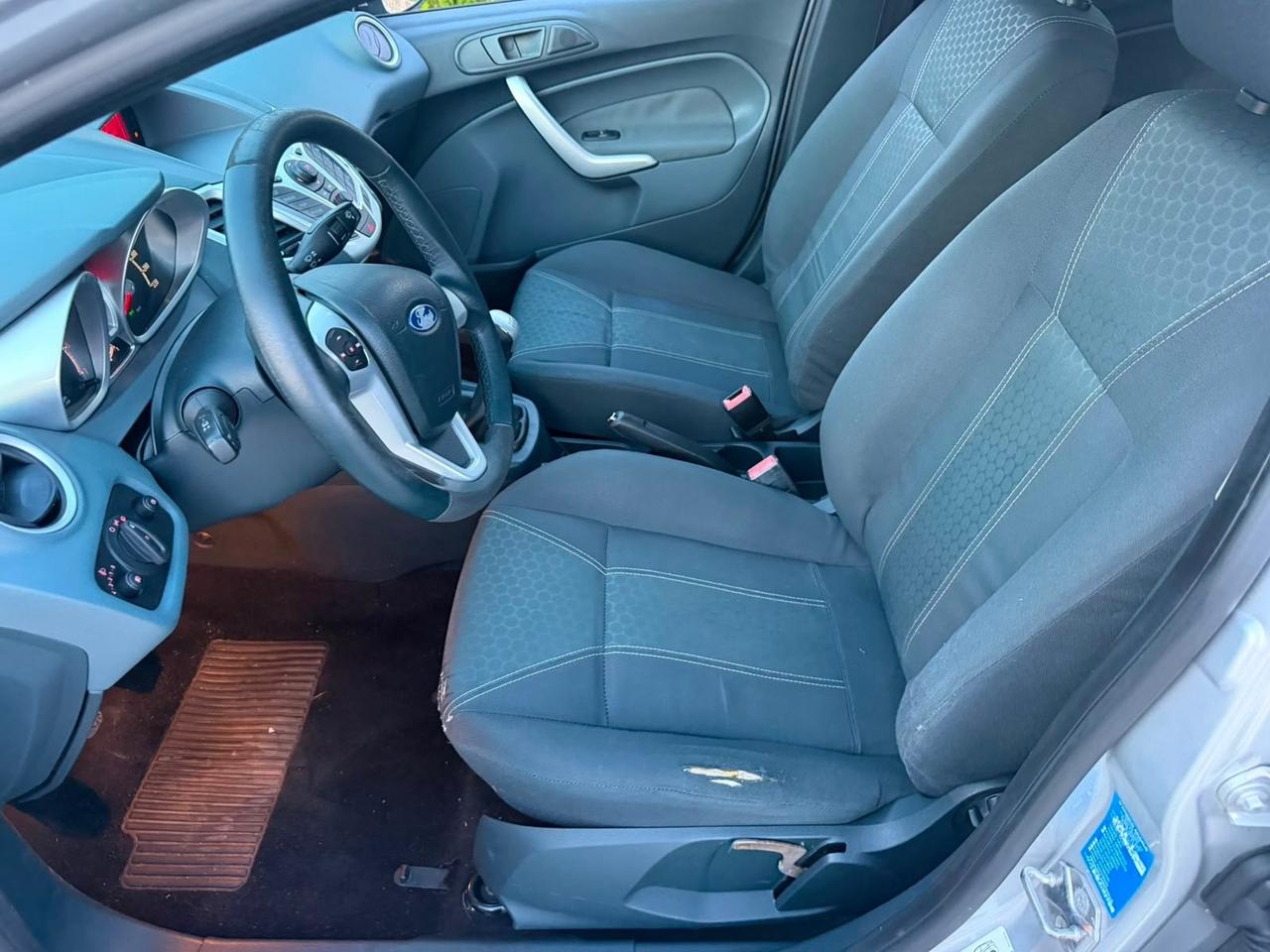 Ford Fiesta 1.2 82 CV 5 porte Titanium neopatentati
