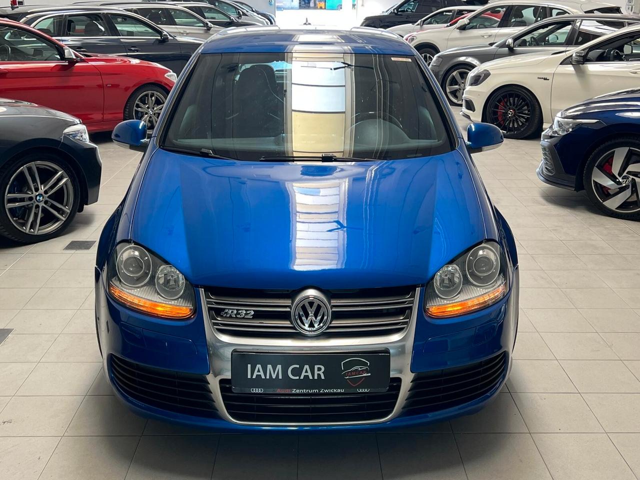 Volkswagen Golf 3.2 VR6 4mot. 3p. DSG R32