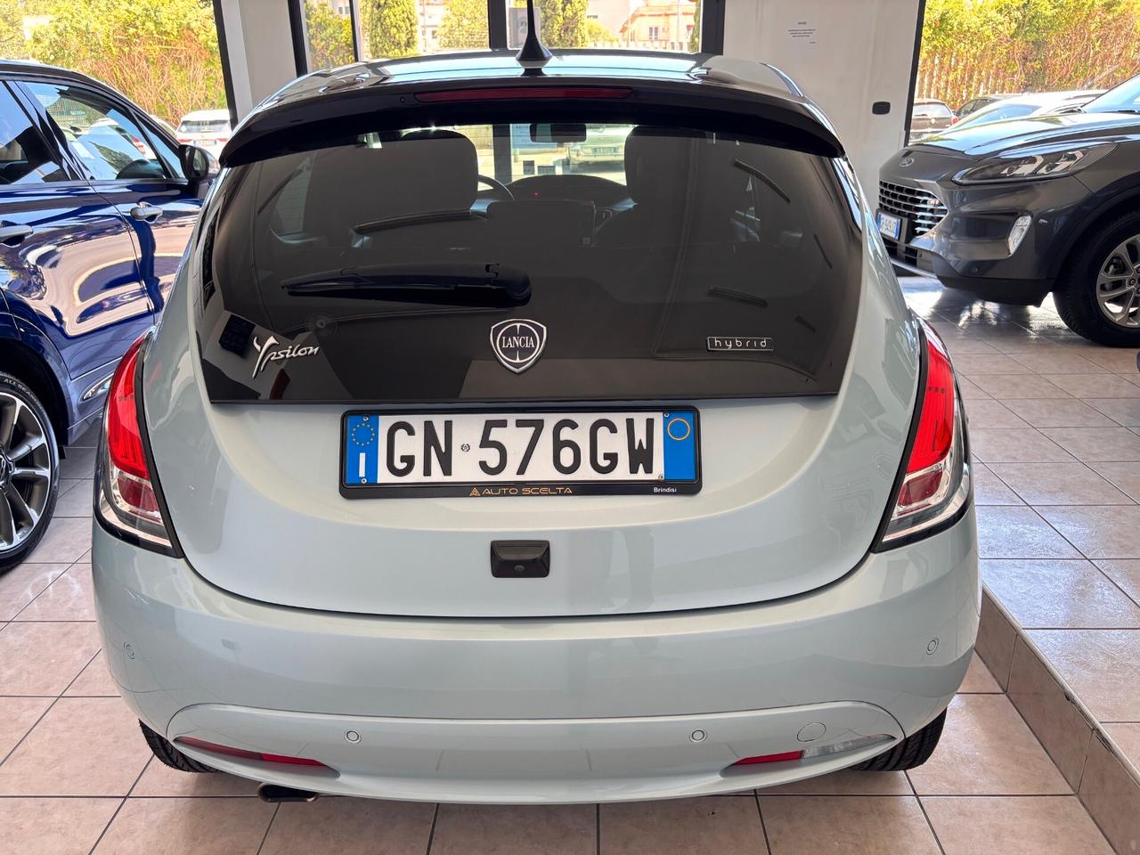 Lancia Ypsilon 1.0 70cv FireFly 5 porte S&S Hybrid Gold Plus