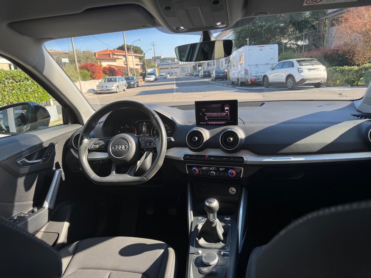 Audi Q2 30 TDI Business Design