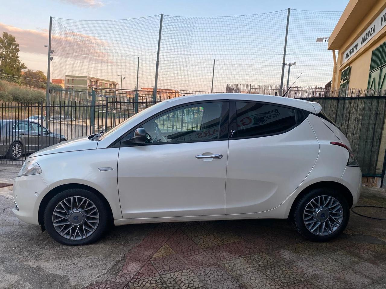 Lancia Ypsilon 1.3 MJT 16V 95 CV 5 porte S&S Platinum