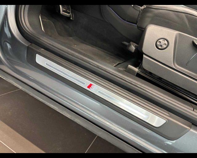 AUDI Q5 40 TDI quattro S tronic S line plus