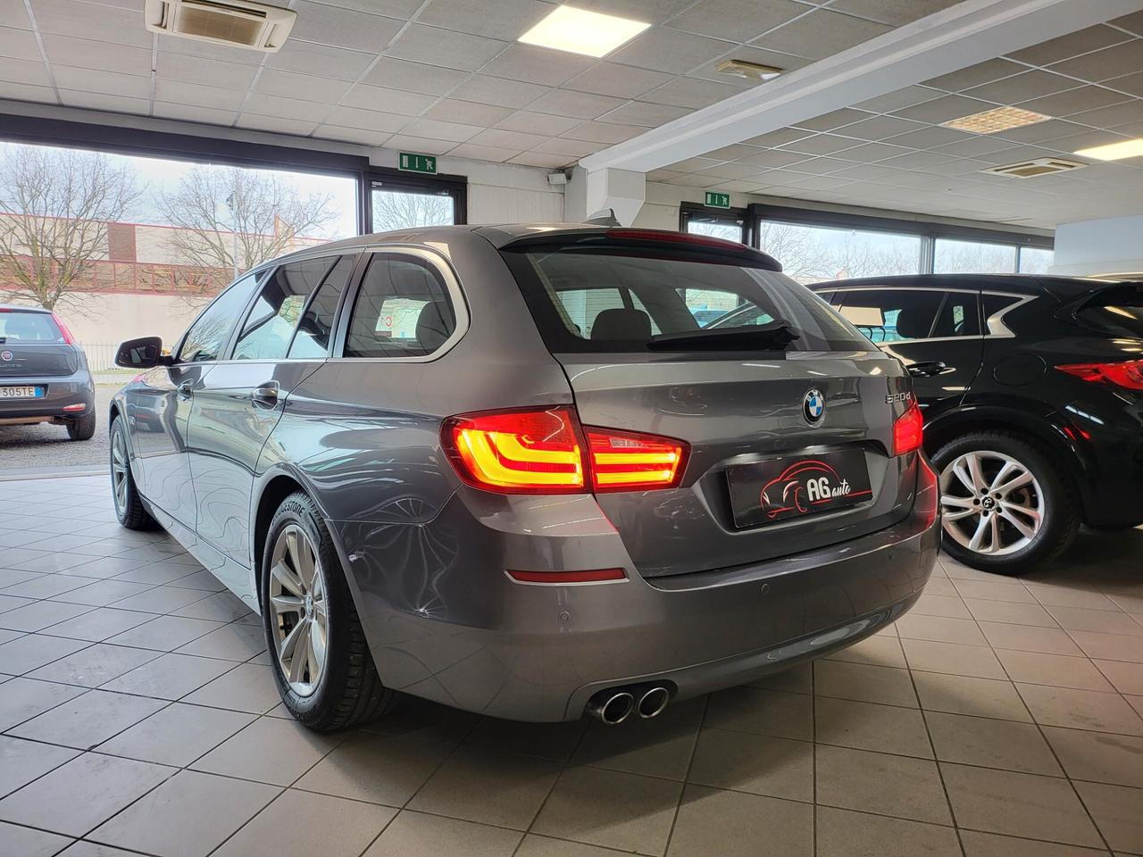 Bmw 520 520d Touring Business aut. BOOK SERVICE BMW