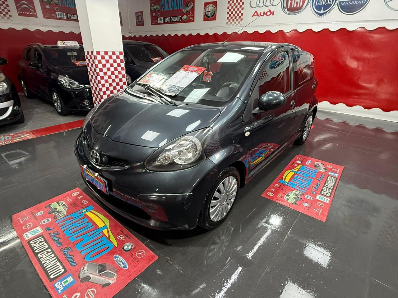 Toyota Aygo 1.0 68cv Connect - 2011
