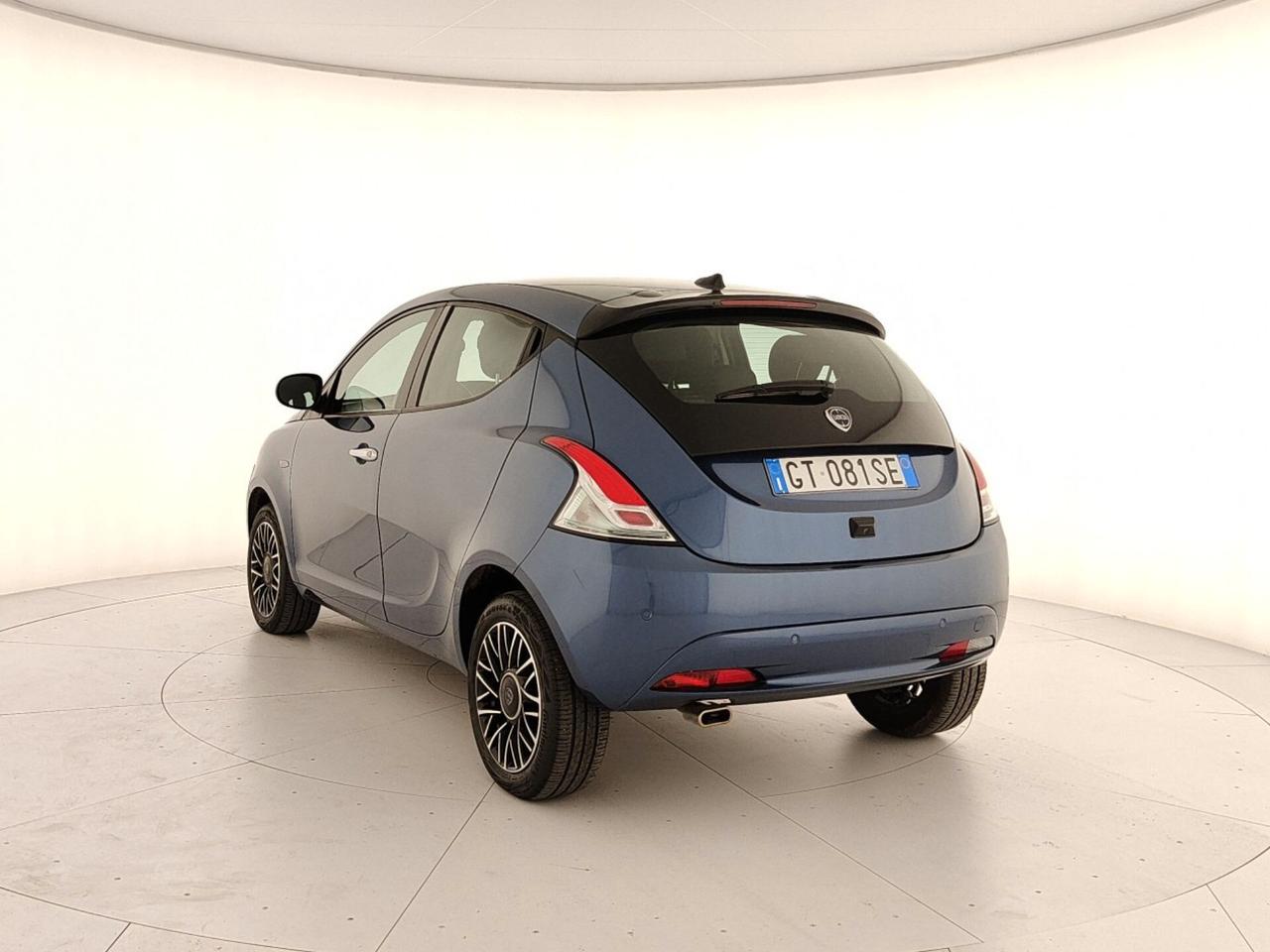 Lancia Ypsilon 1.0 FireFly 5 porte S&S Hybrid Platino