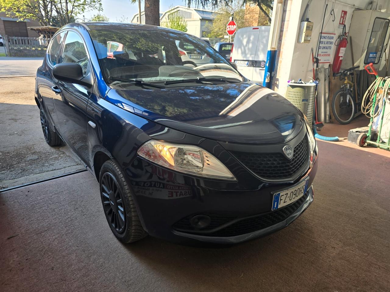 Lancia Ypsilon 1.2 69 CV 5 porte GPL Ecochic Gold rate da 125,00