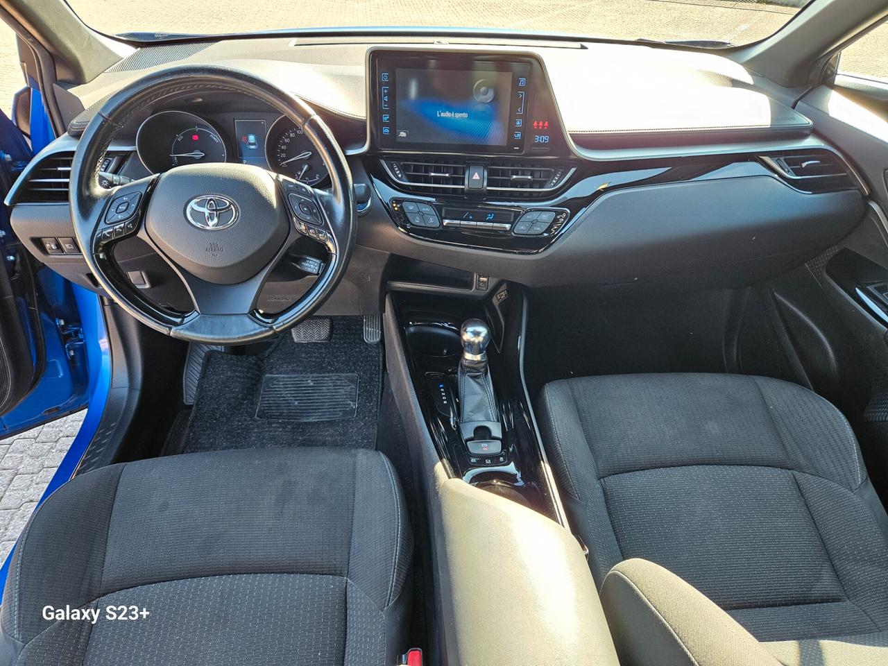 Toyota C-HR 1.8 Hybrid E-CVT Lounge