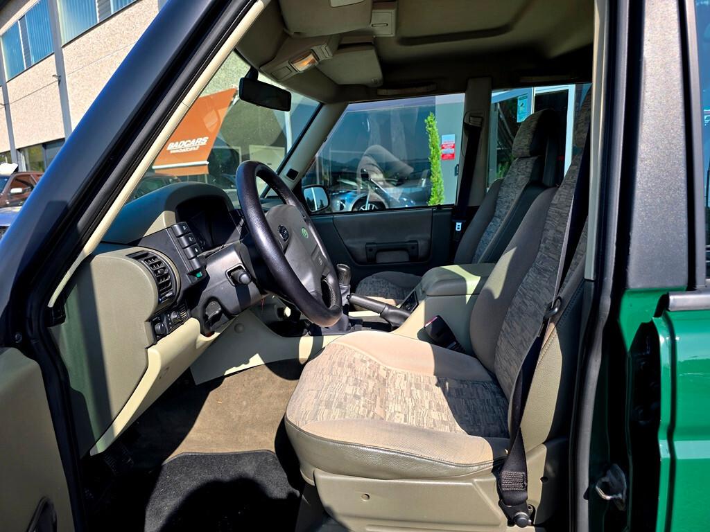 Land Rover Discovery 2.5 TD5 "S" BELIZE GREEN