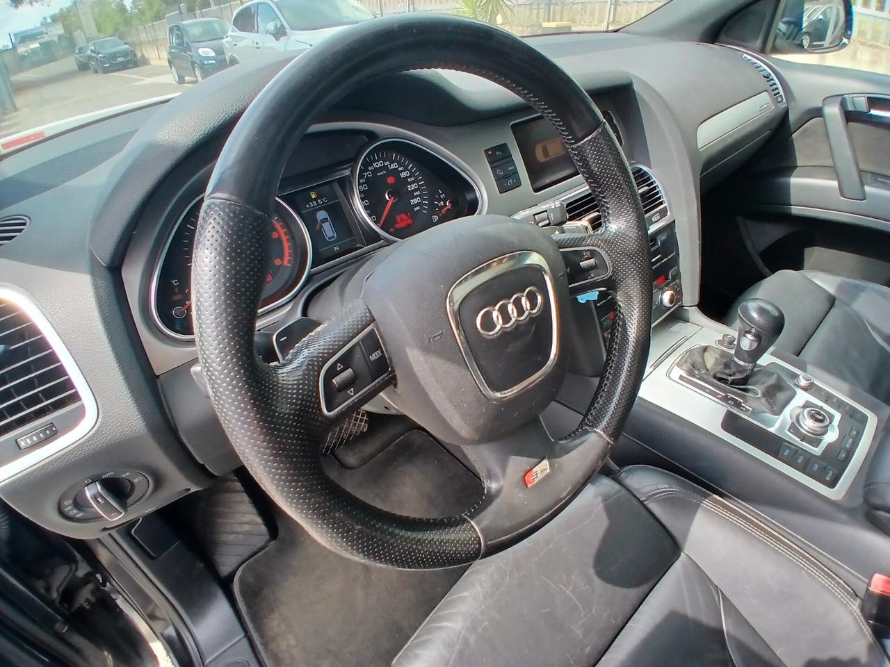 Audi Q7 3.0 TDI 240 CV clean diesel quattro tip. Advanced Plus