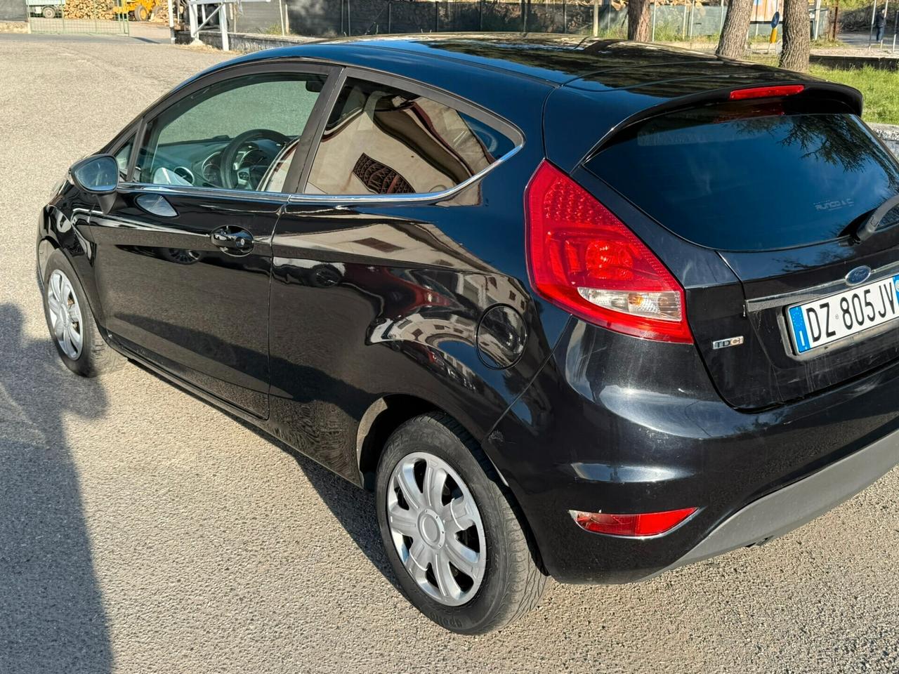Ford Fiesta 1.4 TDCi 68CV 3 porte Titanium