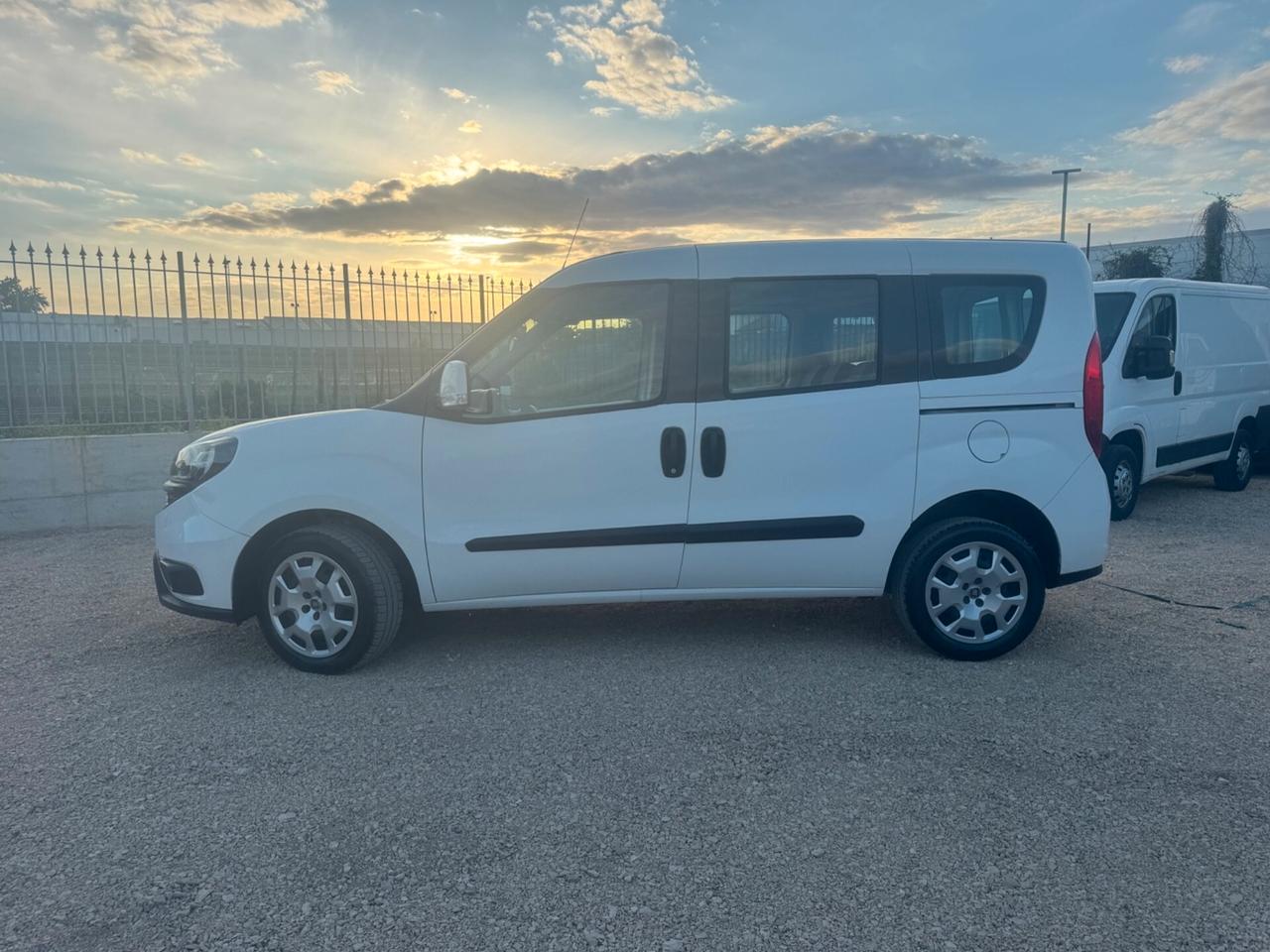 Fiat Doblo Doblò 1.6 MJT 120CV Lounge N1 5 POSTI