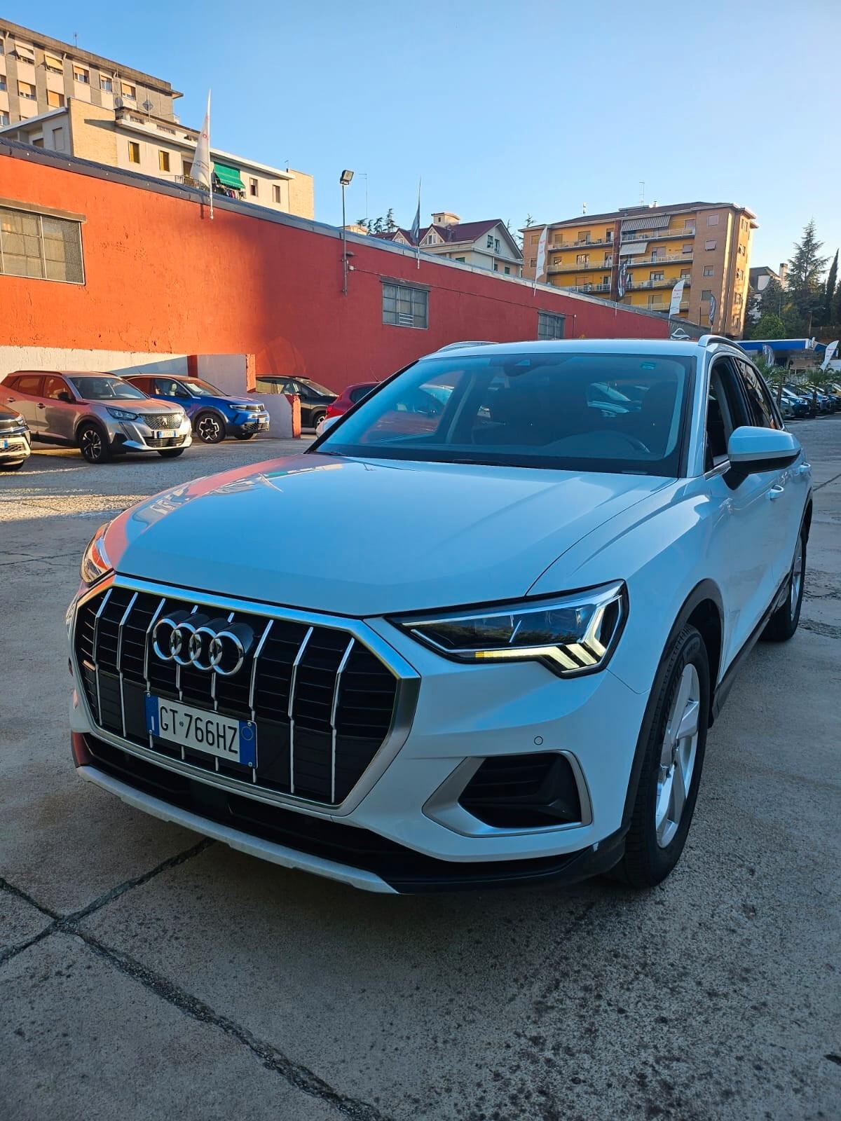 Audi Q3 35 TFSI S tronic Business Advanced