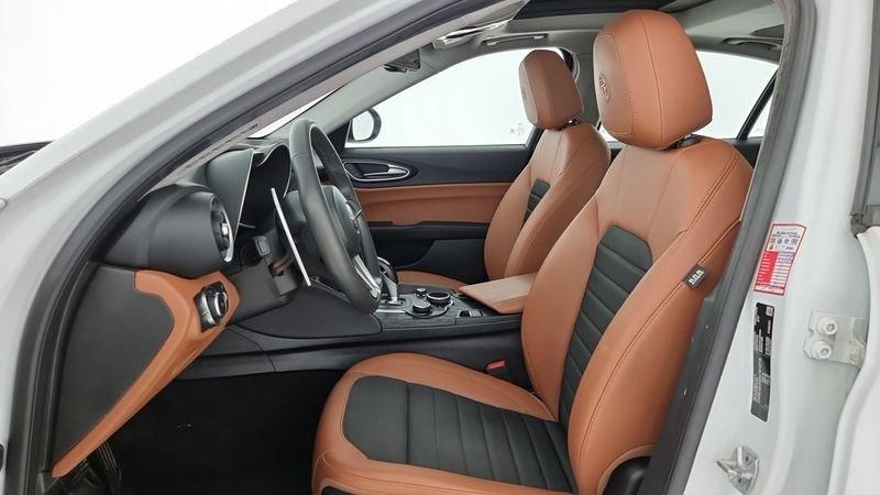 Alfa Romeo Giulia 2.0 Turbo 200 CV AT8 Executive