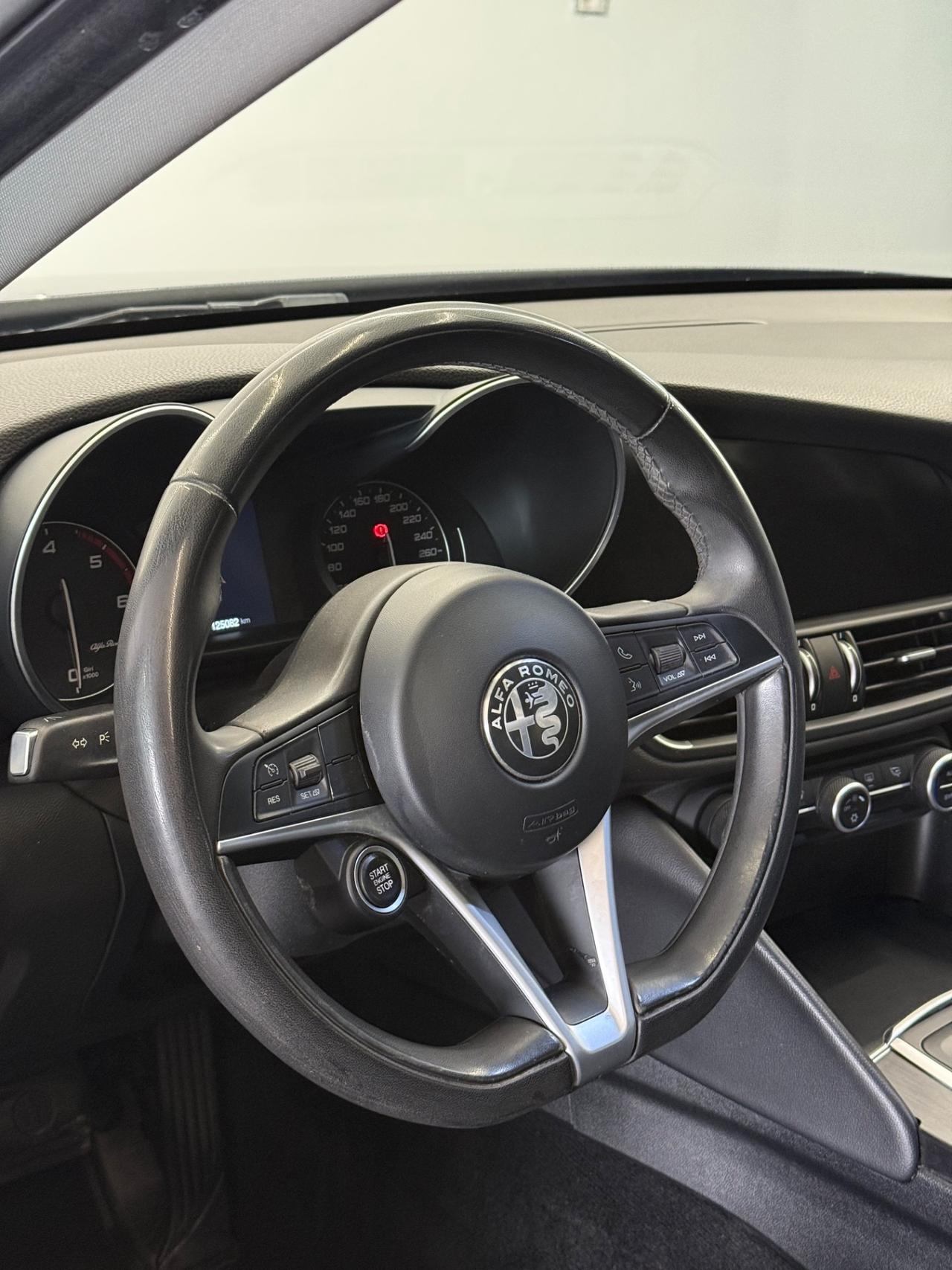Alfa Romeo Giulia 2.2 Turbodiesel 150 CV AT8 Business