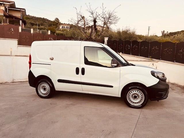 FIAT DOBLO NATURAL POWER 1.4 TJET 3POSTI CLIMA METANO