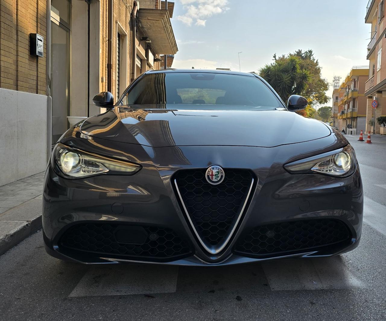 Alfa Romeo Giulia 2.2 Turbodiesel 136 cv AT8 Super