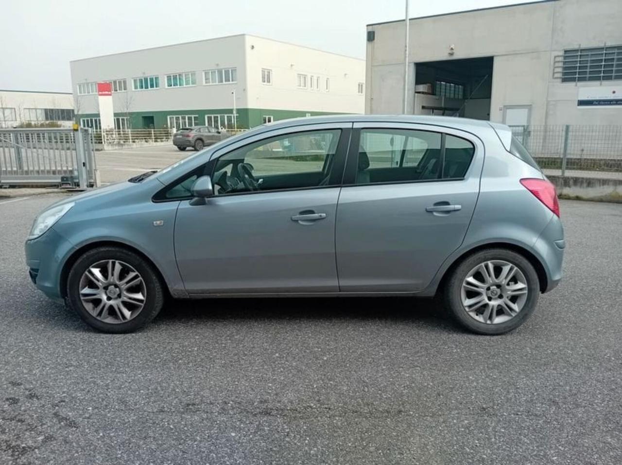 Opel Corsa 1.2 5 porte Cosmo