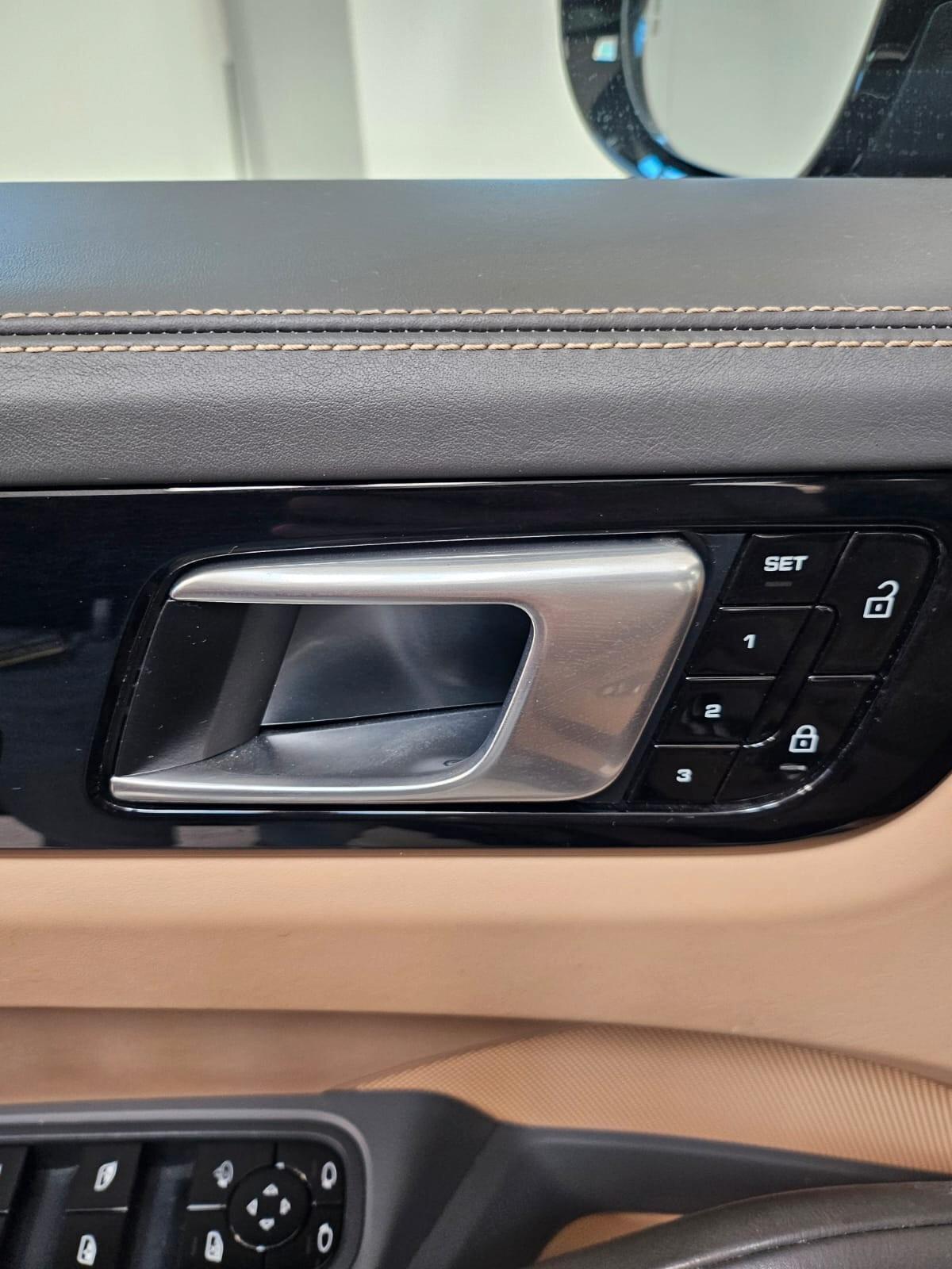 Porsche Cayenne 3.0 V6