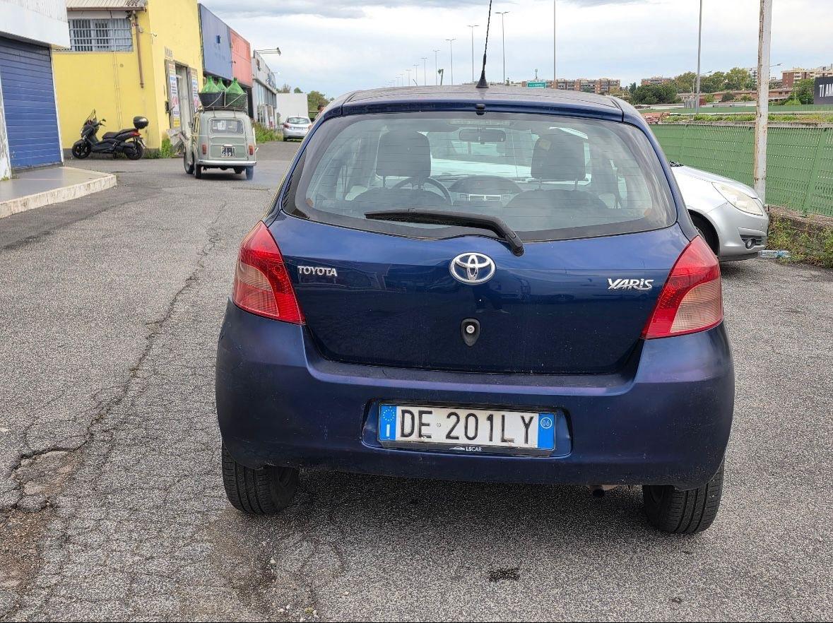 Toyota Yaris 1.0 3 porte Sol