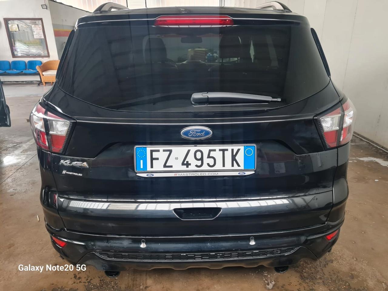 Ford Kuga 1.5 TDCI 120 CV S&S 2WD ST-Line