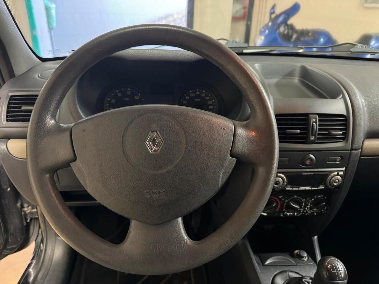 CLIO 1.2CC OK NEOPATENTATI