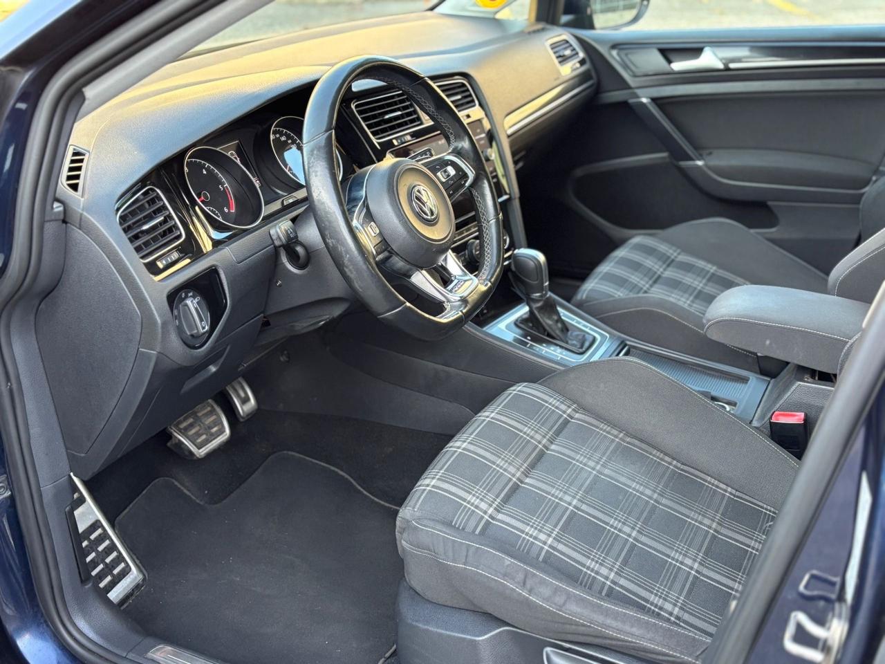 Volkswagen Golf 2.0 TDI DSG 5p. Highline BlueMotion Technology