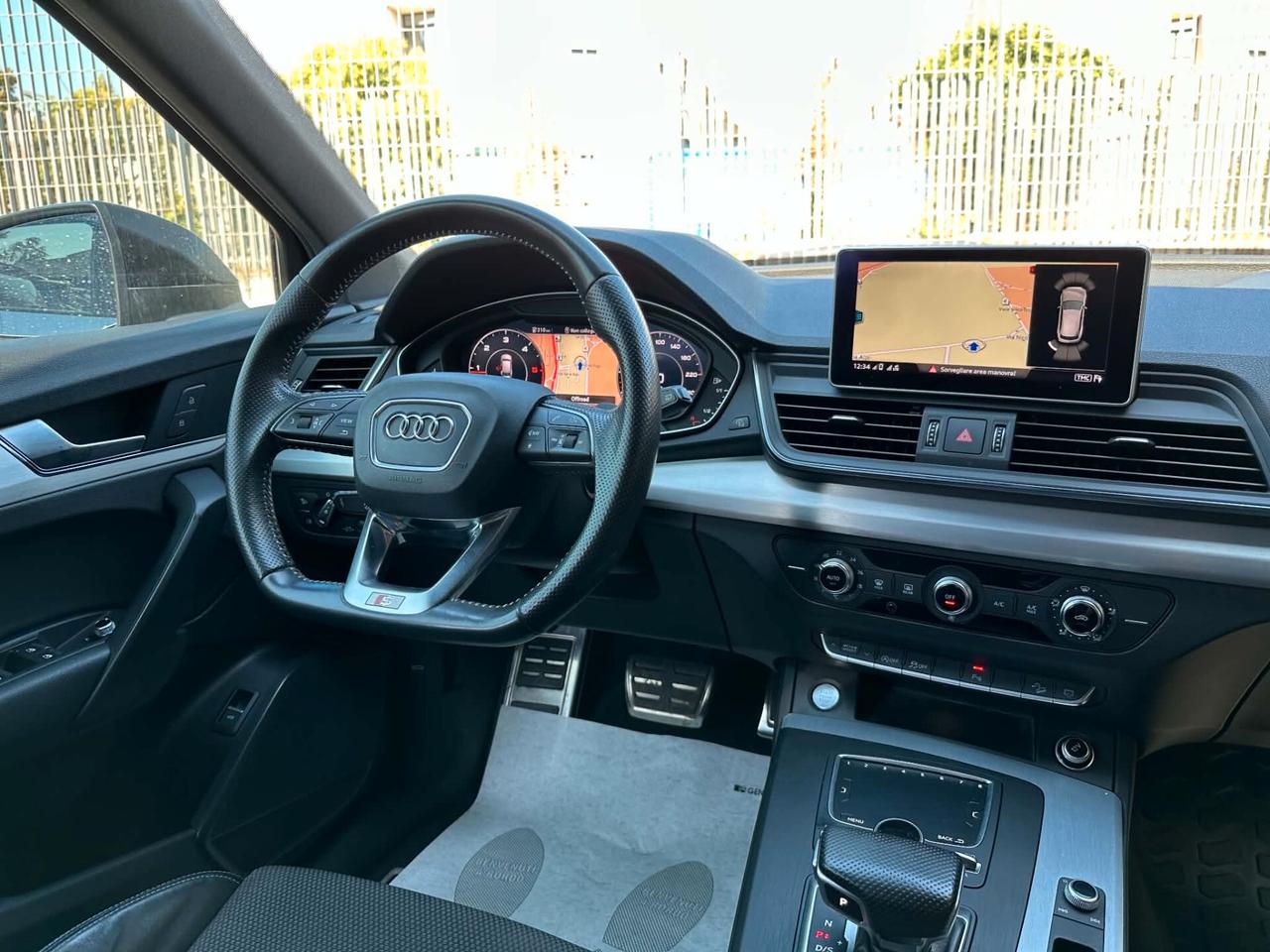 Audi Q5 40 TDI quattro S tronic Business Sport