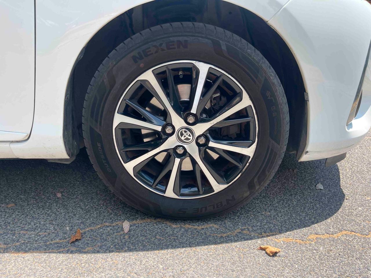 Toyota Yaris 1.5 Hybrid 5 porte Style NEOPATENTATI Cool Lounge my18