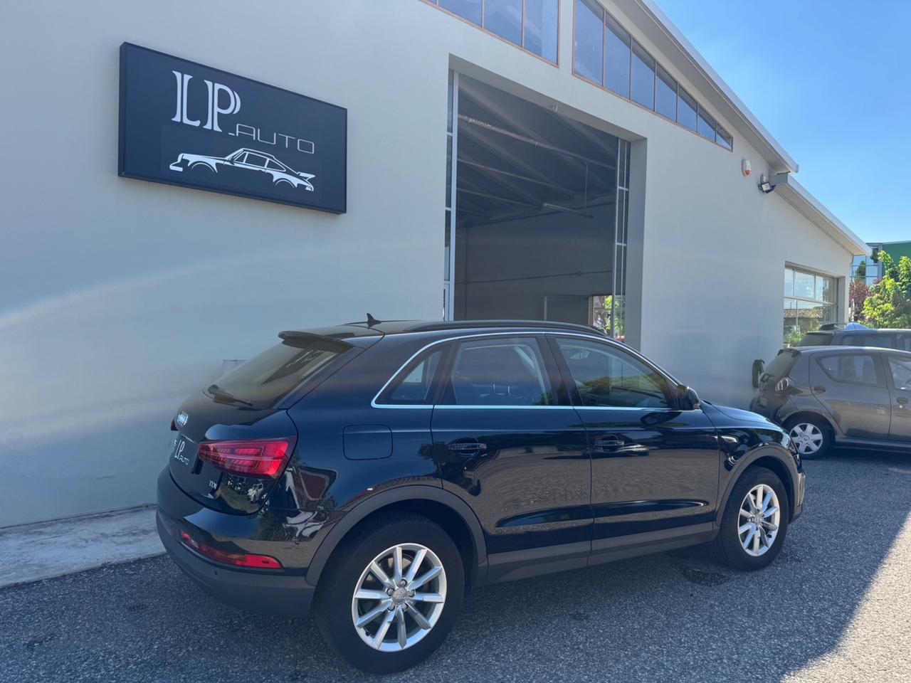 Audi Q3 2.0 TDI 120 CV Design