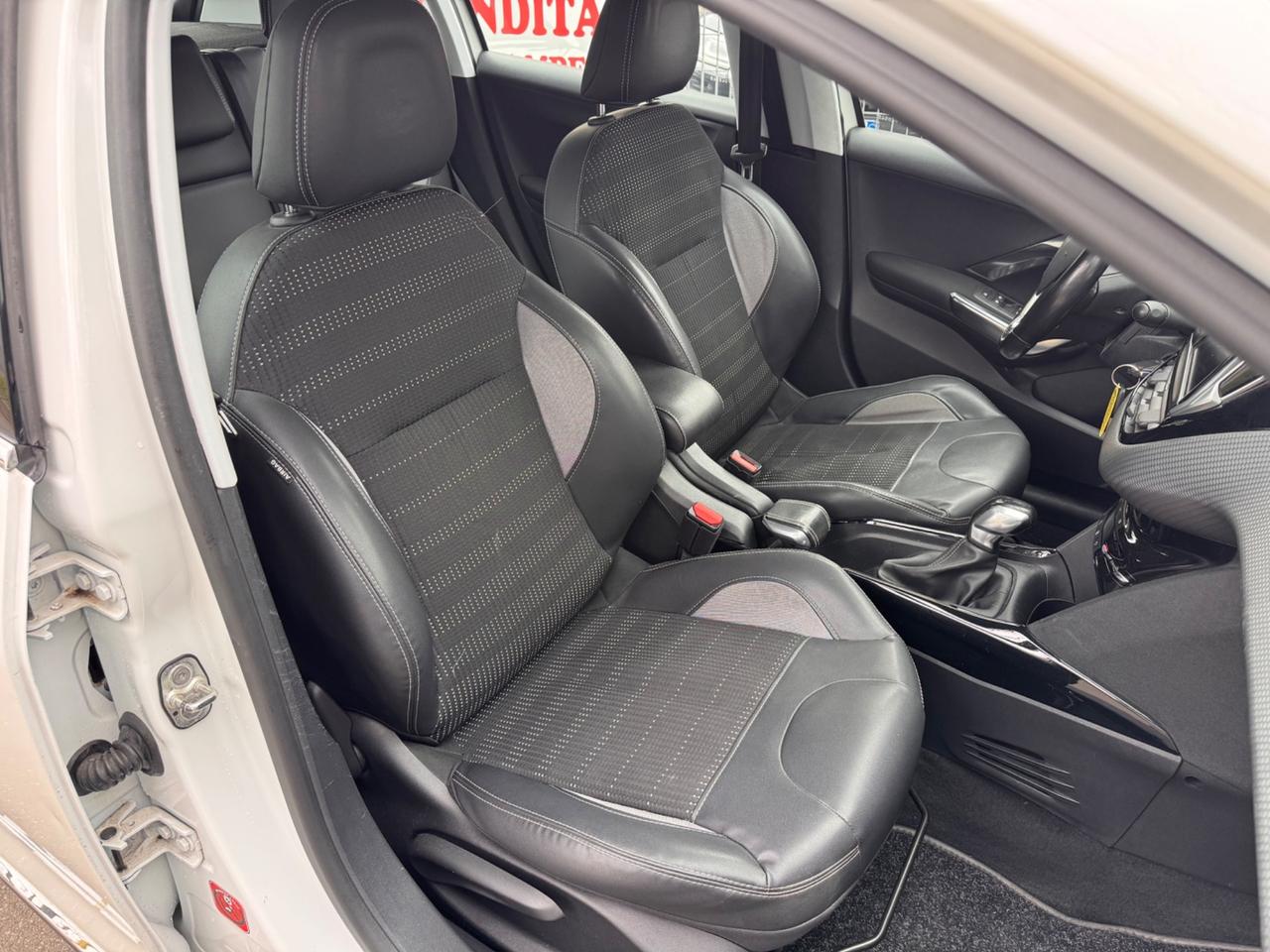 Peugeot 2008 1.6 HDI S&S URBAN CROSS garanzia 12 mesi